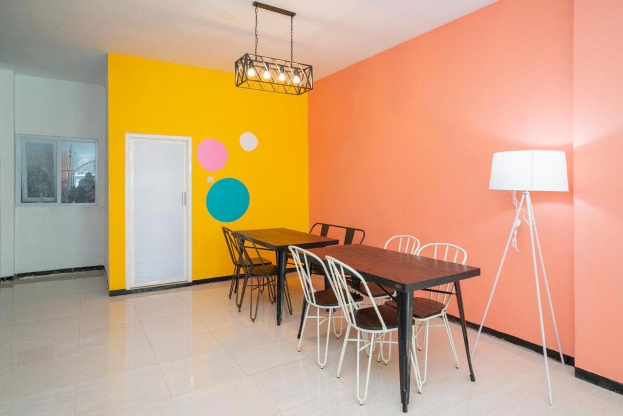 Sans Hotel Queen Batu Sumber Brantas Ngoại thất bức ảnh